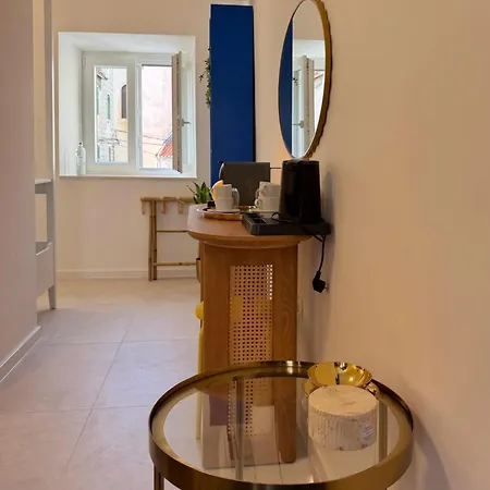 Apartament Astonishing Brand New In Old Town